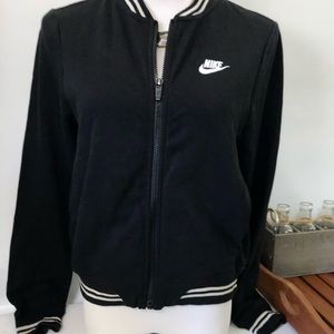 NIKE NWT BLACK ZIP UP JACKET WITH FLAW #050w.t.